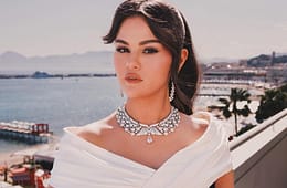 Selena Gomez Surprises A High School Volleyball Team After Seeing A Homemade Sign